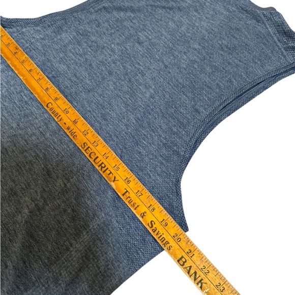 Lululemon Men's Tank Top - Size L - Picture 5 of 7